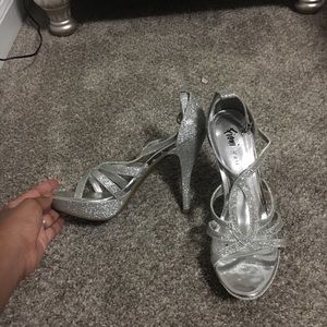 Fancy prom heels